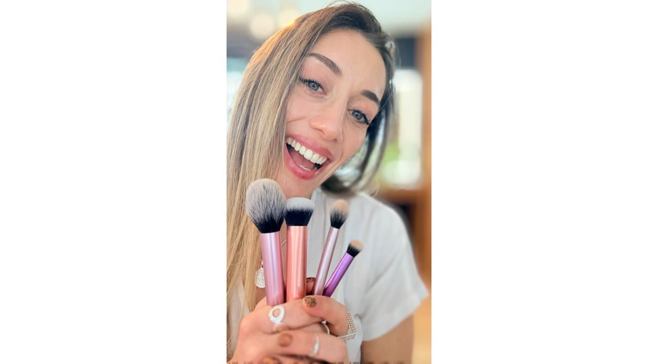 AUTOMAQUILLAJE CUIDADO: LA BELLEZA COMIENZA EN UNA PIEL SANA