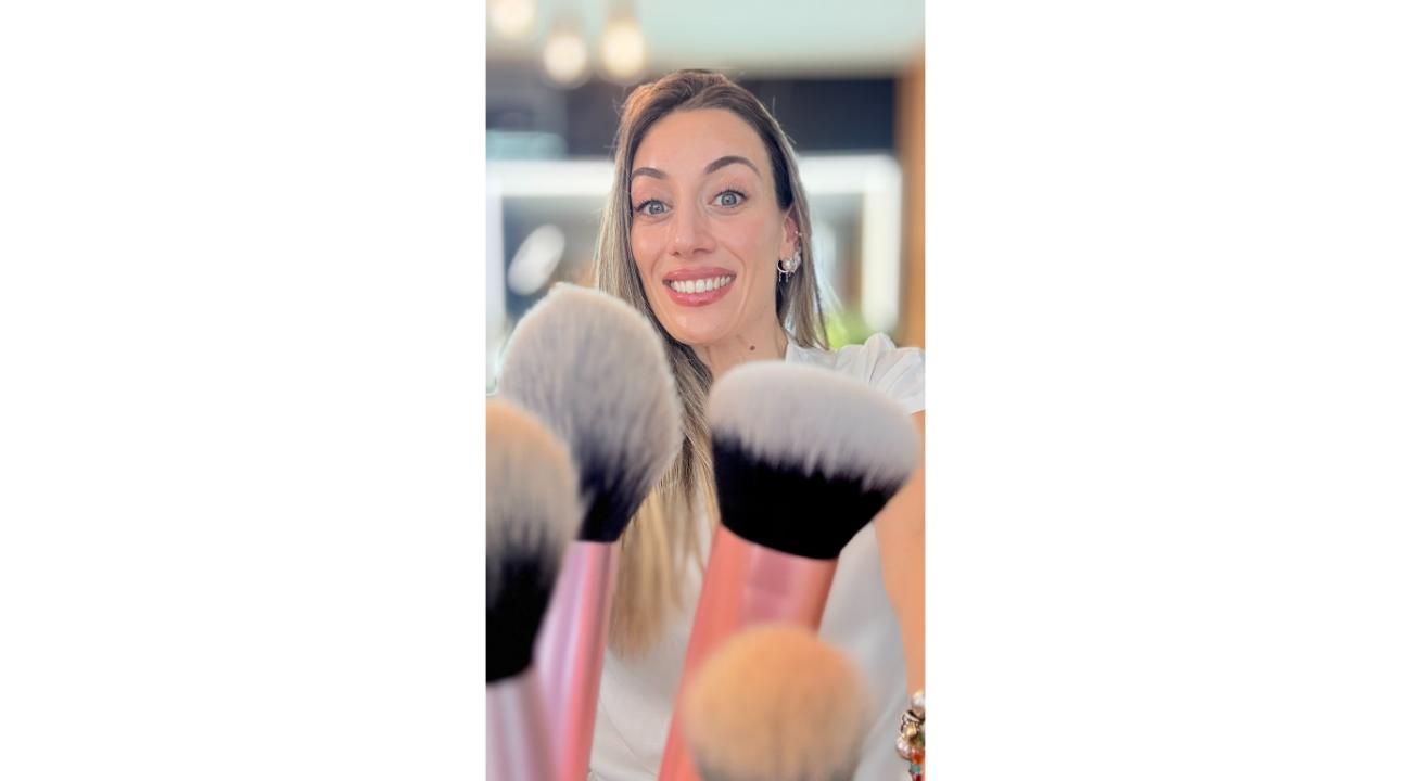 AUTOMAQUILLAJE CUIDADO: LA BELLEZA COMIENZA EN UNA PIEL SANA