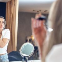 AUTOMAQUILLAJE CUIDADO: LA BELLEZA COMIENZA EN UNA PIEL SANA