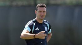 Lionel Scaloni entrenando a la Selección Argentina
