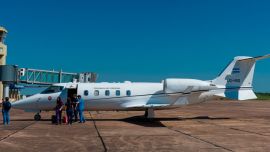 Aviones oficiales de Córdoba: 7 de cada 10 vuelos tuvieron como motivo el traslado de funcionarios en 2025