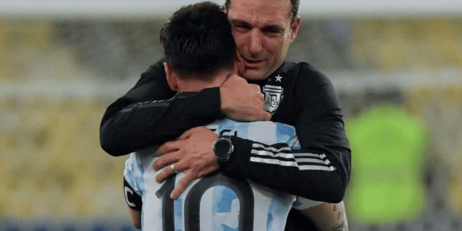 Messi y Scaloni