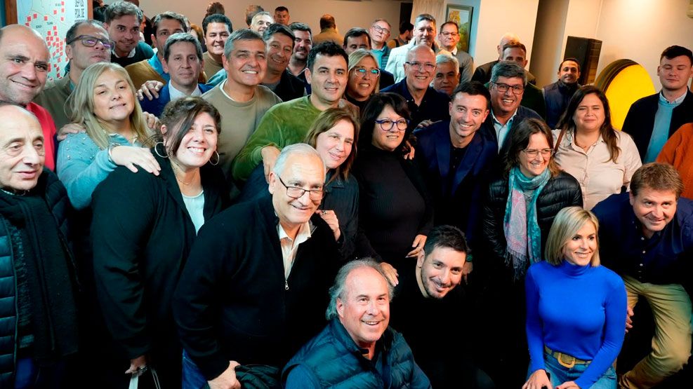 intendentes radicales con De loredo
