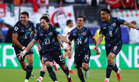 Euforia paraguaya por el gol ante Turquía.