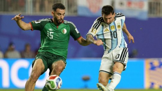 Argelia presentó una queja ante la FIFA por un arbitraje injusto en el partido contra Argentina