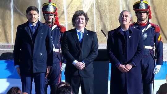 Con Adorni presente, Javier Milei habló en el acto por el Día de la Bandera: "Belgrano fue el primer intelectual liberal"