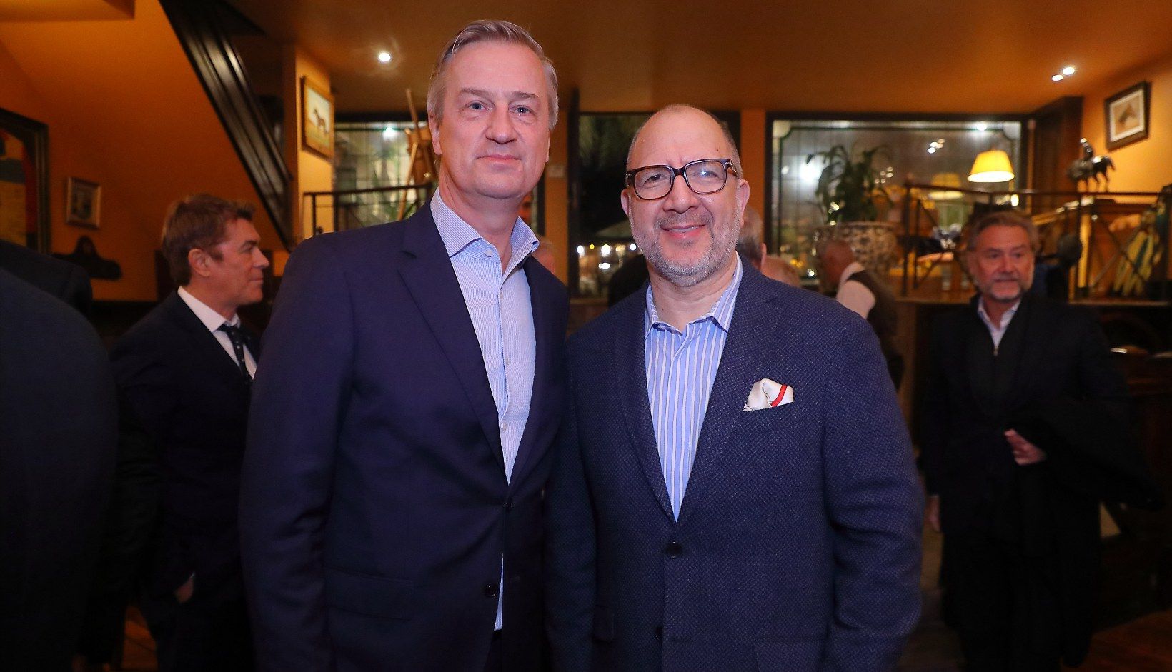 Erik Hoeg, embajador de la Unión Europea, y Fabián Perechodnik en Casa Castañón.