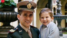 Día del Padre: la Casa Rosada homenajeó a Nahuel Gallo y Milei se mostró junto a sus perros