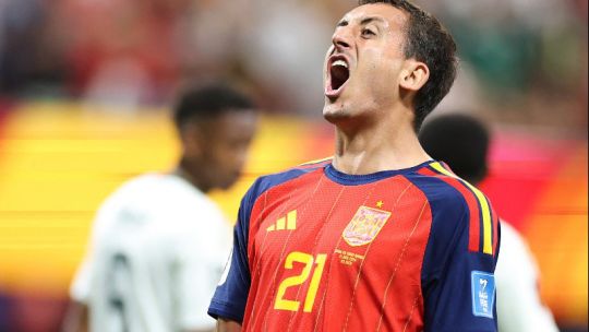 España goleó 4-0 a Arabia Saudita y consiguió su primera victoria en el Mundial 2026 