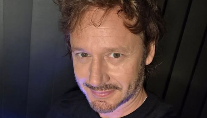 Benjamín Vicuña se defendió de los ataques por Secreto en la Montaña, su obra de teatro