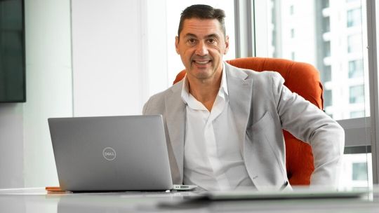 "Argentina no compite por escala, compite por cerebro": Eduardo Wassi y la hoja de ruta para introducir al país en la economía de la IA