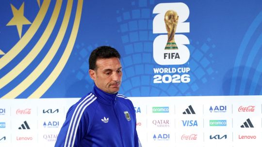 Heat and drinks breaks help smaller teams at World Cup, says Argentina coach Scaloni