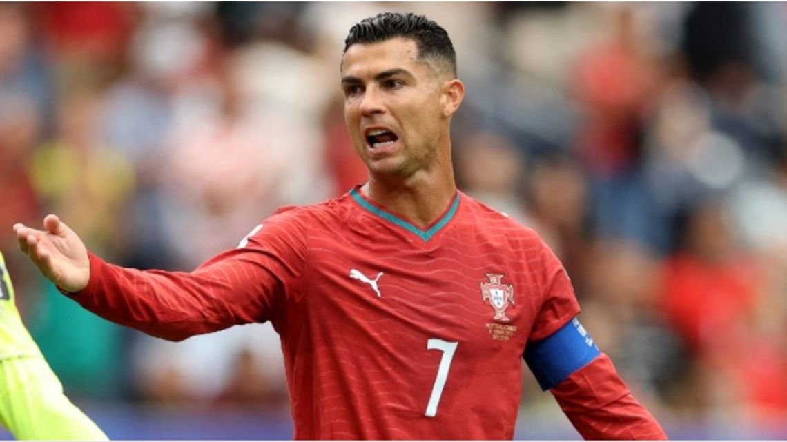 Cristiano Ronaldo falou sobre uma possível partida com a Argentina e explodiu quando Messi foi nomeado