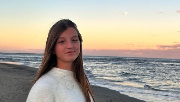 Allegra Cubero, la hija de Nicole Neumann, mostró los mensajes de su nuevo novio: "A ella le explota el corazón"