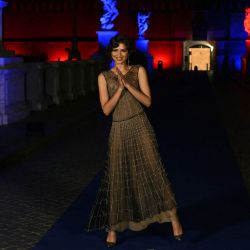 La actriz estadounidense Zendaya posa en el puente frente al Castillo Sant'Angelo durante un evento de alfombra roja para la película "Spider-Man: Un nuevo día" en Roma, Italia. | Foto:Andreas Solaro / AFP