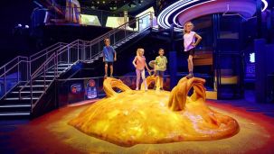 2406_planet play