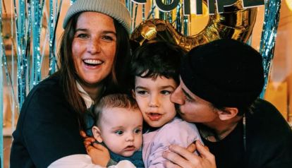 Juana Repetto, sus hijos Belisario y Timoteo junto a Sebastián Graviotto
