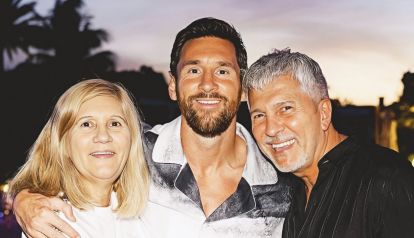 Lionel Messi junto a sus padres, Jorge y Celia