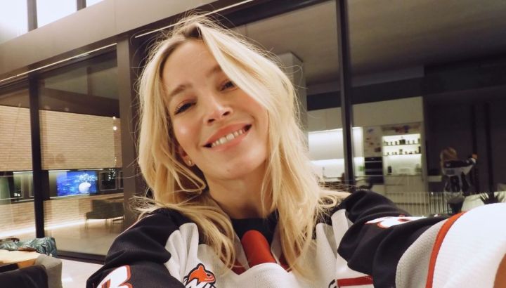 Luisana Lopilato marcó tendencia con un outfit total denim en pleno invierno