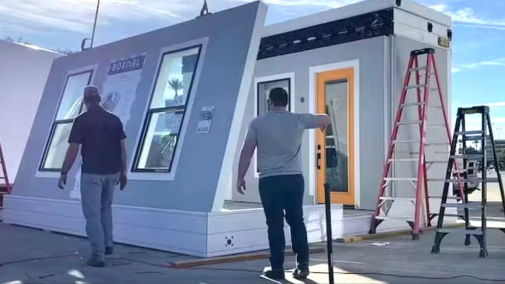 Elon Musk vive en una casa prefabricada en Texas