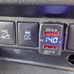 Cómo y por qué instalar doble batería en una camioneta para travesías off road y overlanding.