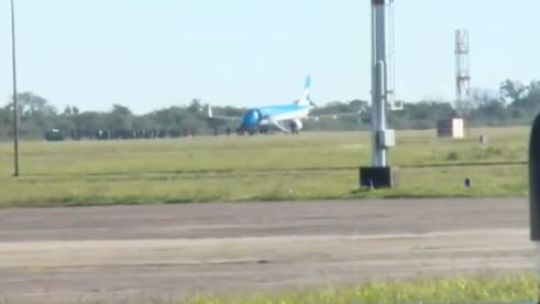 Una amenaza de bomba en un avión que viajaba de Buenos Aires a Corrientes obligó a evacuar la pista