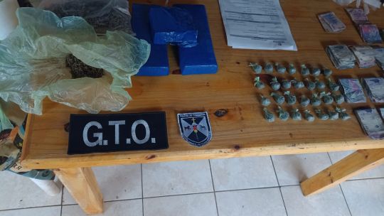 Mega operativo en Corrientes: 80 policías desbarataron una red de narcomenudeo y detuvieron a seis personas