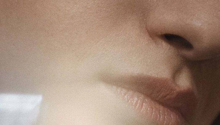 La nueva regla del skincare no es sumar activos, sino saber combinarlos