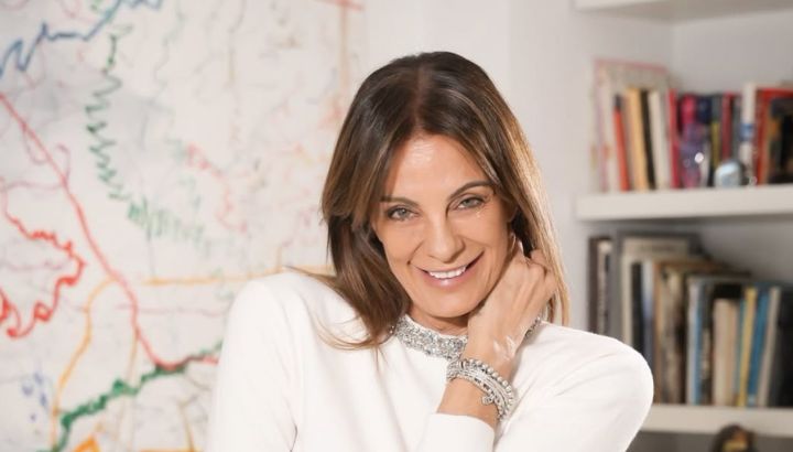 Nequi Galotti marca tendencia con su look Príncipe de Gales, ideal para el invierno