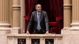 La soberbia como política de estado y el patético fin de Manuel Adorni