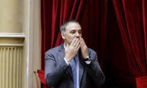 Manuel Adorni, en una de sus visitas al Congreso.