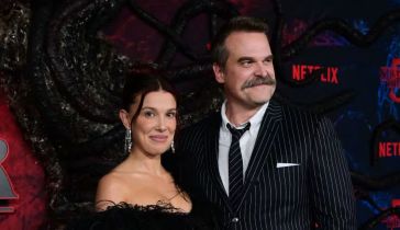 Millie Bobby Brown y David Harbour