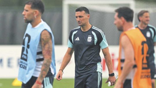 Argentina vs Cabo Verde: Scaloni ajusta piezas en Kansas y define el equipo antes de volar a Miami