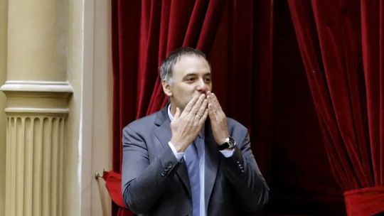 Manuel Adorni finally resigns as Cabinet chief after months of scandal