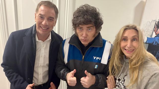 Diego Santilli con Javier y Karina Milei