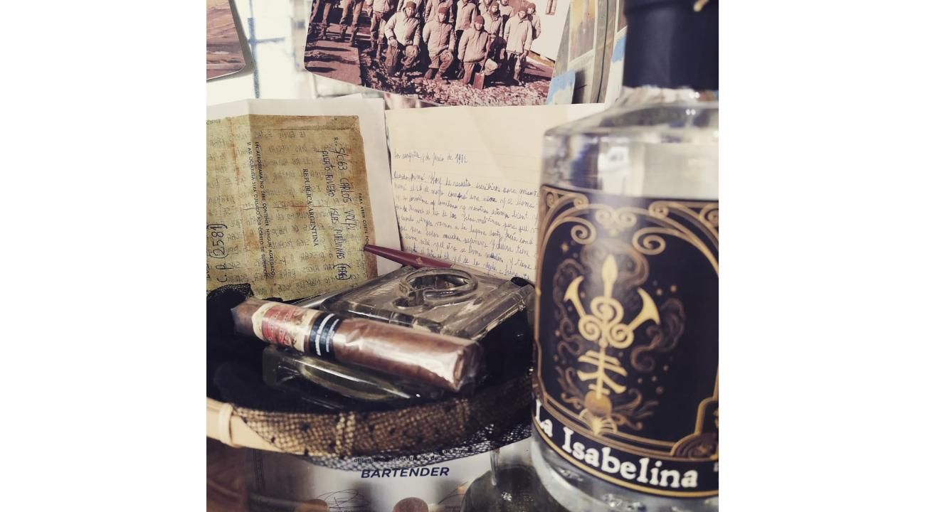GIN, AROMAS Y PUROS: EL SECRETO MEJOR GUARDADO DE SANTA ROSA DE CALAMUCHITA