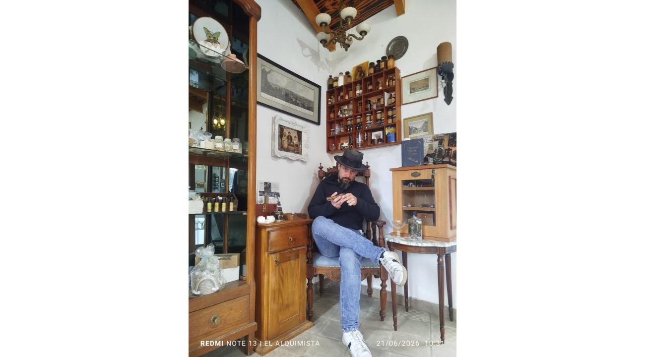 GIN, AROMAS Y PUROS: EL SECRETO MEJOR GUARDADO DE SANTA ROSA DE CALAMUCHITA