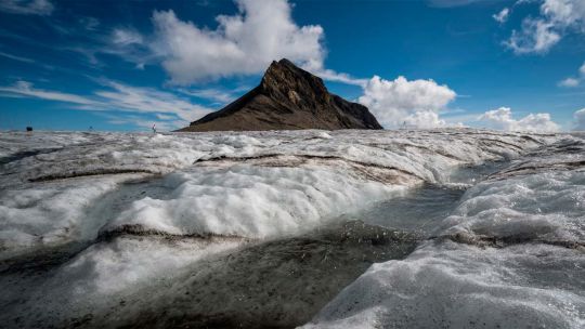 Los glaciares suizos al borde del colapso por el calor extremo en Europa 