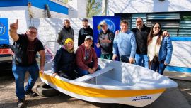 La gran alegría del día fue para Juan Cruz Abaca, quien logró capturar el pejerrey de mayor tamaño del certamen. La pieza superó los 34 cm y registró un peso cercano a los 250 g, una captura que le permitió quedarse con el premio mayor: un bote.