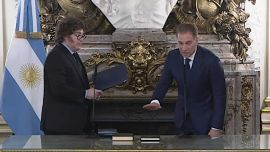 Santilli amplía la coalición oficialista con 13 gobernadores, pero en el Gobierno descartan un acuerdo con el PRO