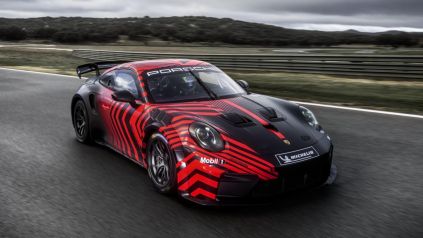 Porsche 911 GT4 R