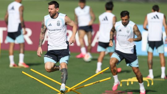 Argentina continue knockout preparations in scorching Kansas City heat