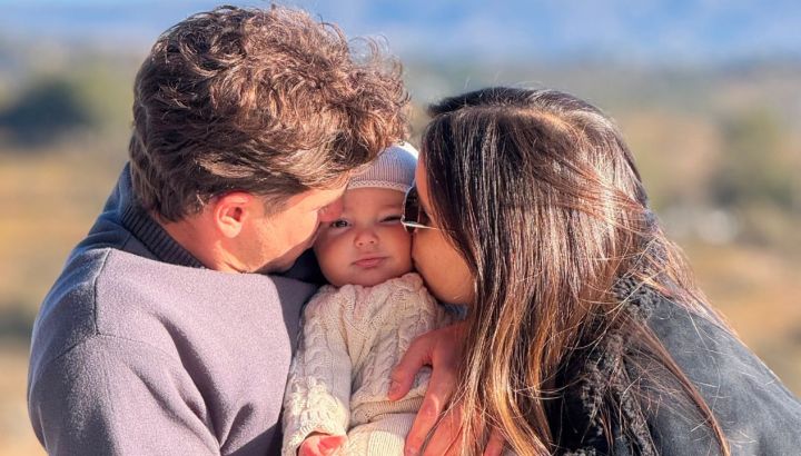 El álbum de fotos de Amadeo, el hijo de Julián Álvarez y Emilia Ferrero: de la primera imagen a su look mundialista