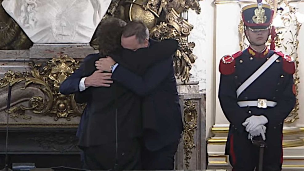 El Presidente Javier Milei toma juramento al nuevo Jefe de Gabinete, Diego Santilli 30062026