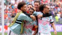 Youri Tielemans celebra su gol en Bélgica vs Senegal