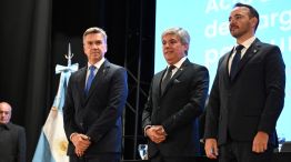 Larroza estuvo acompañado de los gobernadores Zdero y Valdés