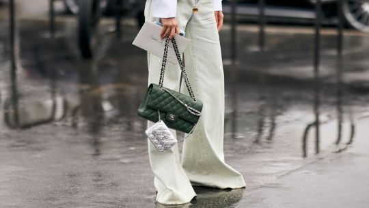 Jeans en tendencia para julio 2026: los cinco cortes que dominarán el invierno