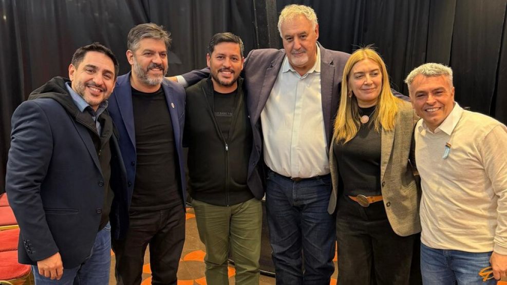 Los socialistas Paulon y Chamorro con Bianco 