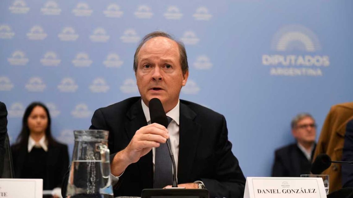 El Gobierno dice que no va a faltar gas en los domicilios "en la medida que no haya un imponderable"