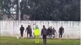 Kimberley sorprendió con un insólito entrenamiento bajo la nieve